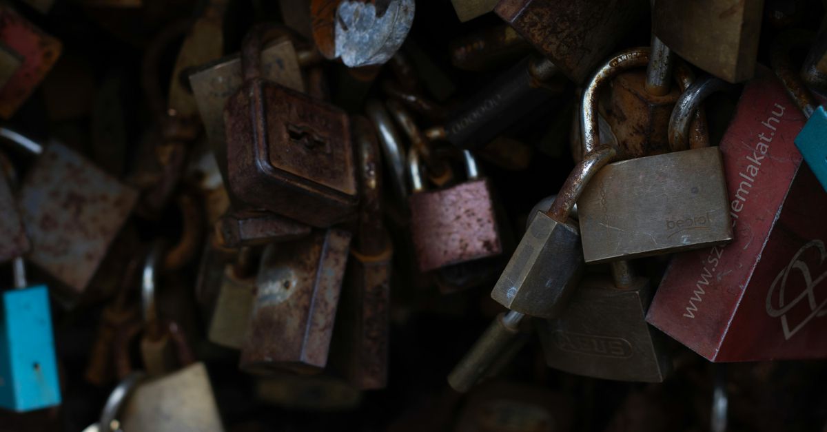 Can a Locksmith Make a Key From a Lock With No Original? — Regional Locksmiths