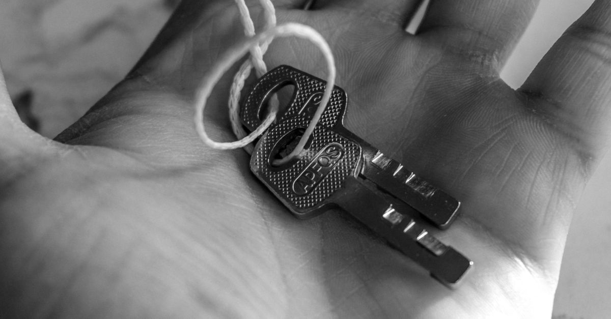 How to Choose a Trustworthy Local Locksmith (Not a Call Center) — Regional Locksmiths