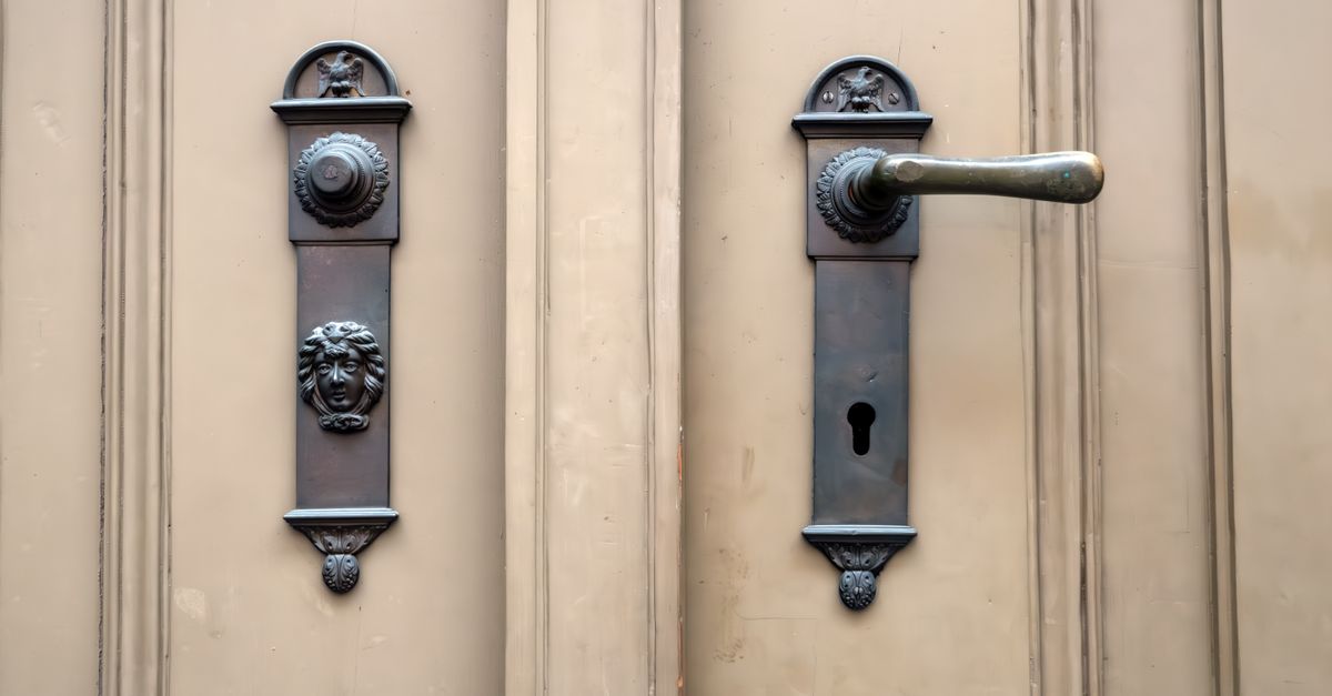 front door lock key — Regional Locksmiths